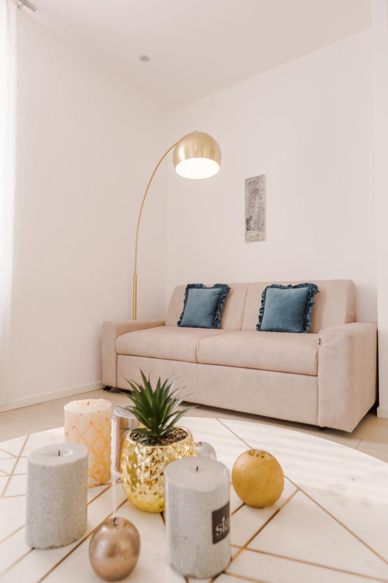 Front Lake Pearl 5 For 6Pax -By Easylife Swiss Lugano Bagian luar foto
