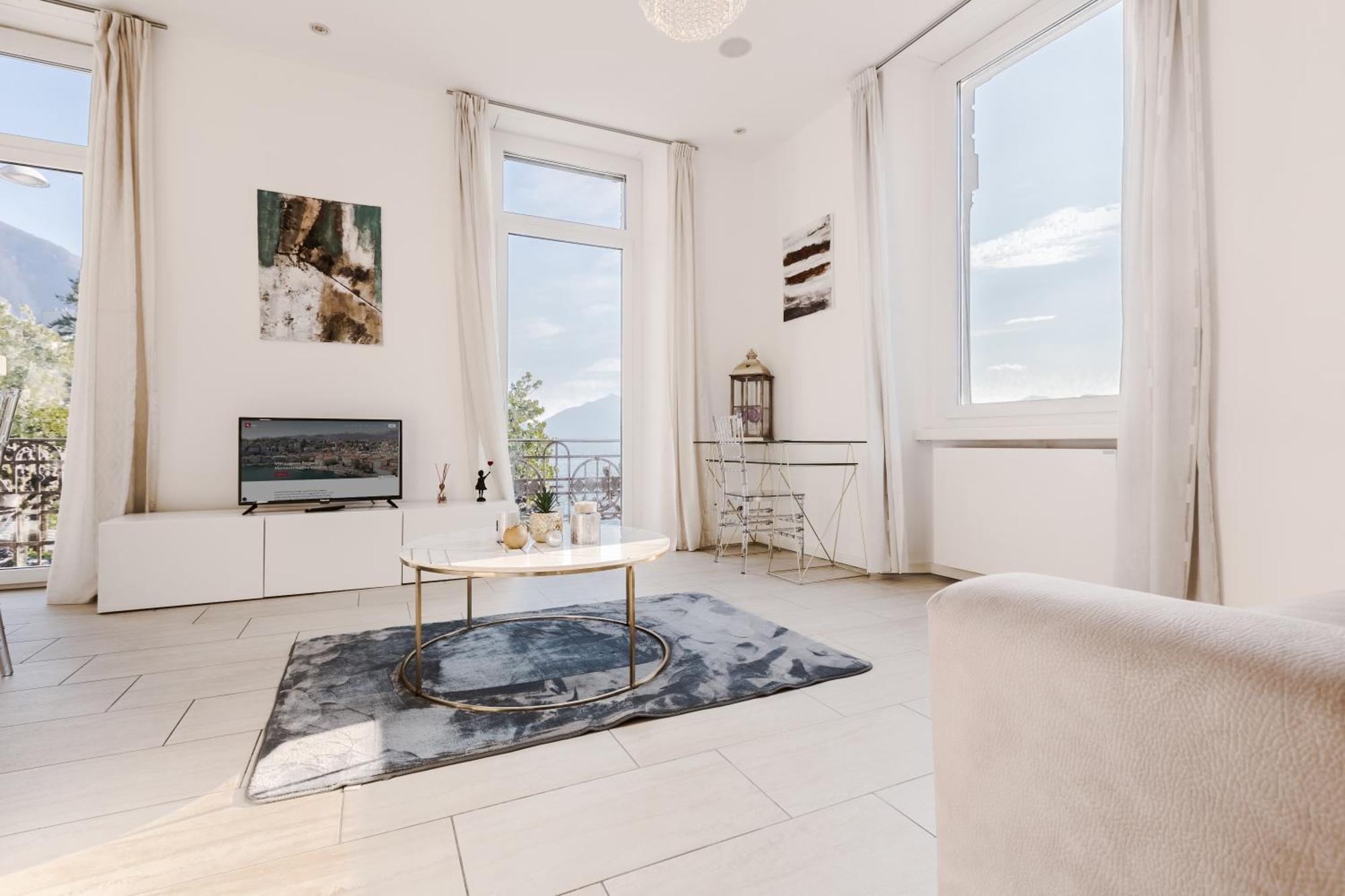 Front Lake Pearl 5 For 6Pax -By Easylife Swiss Lugano Bagian luar foto
